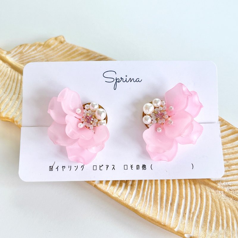 Ruffle flower earrings -pink - ต่างหู - อะคริลิค สึชมพู