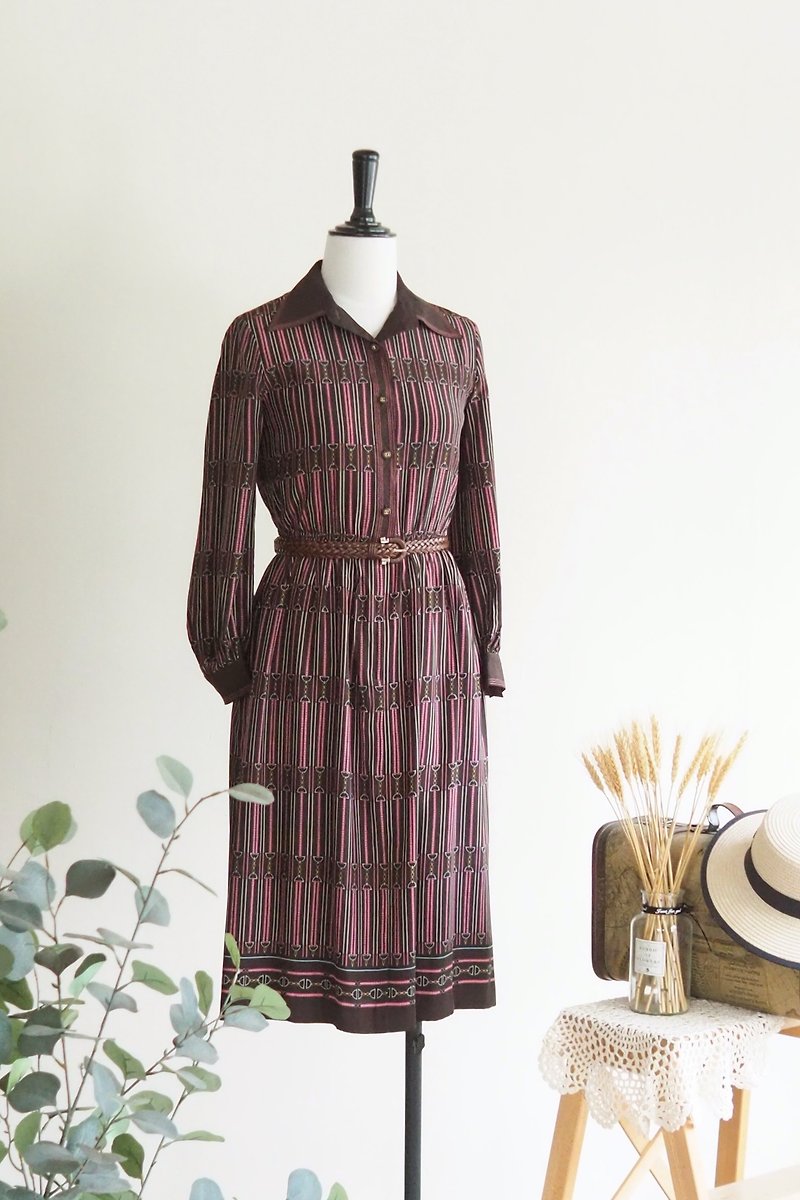 VINTAGE Brown & pink dress with stripe pattern belt and chai - 洋裝/連身裙 - 聚酯纖維 咖啡色