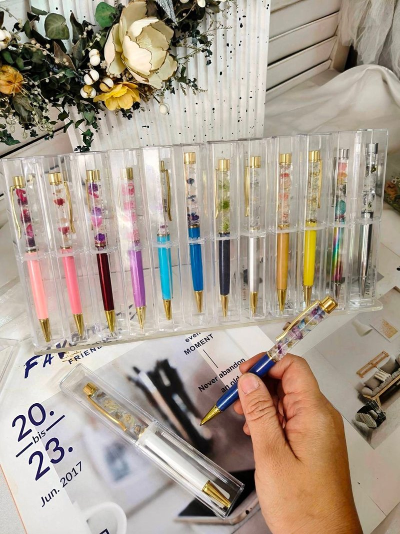 【蕎翎工作室】晶漾乾燥花筆 浮游花筆 生日禮物 畢業禮物 - 其他書寫用具 - 塑膠 多色