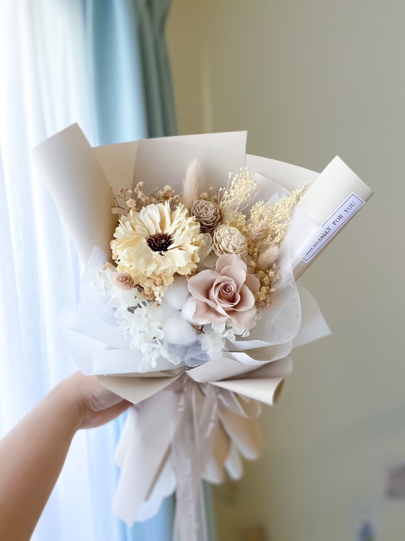 香檳粉玫瑰永生花束 永生花  送禮 生日禮 告白 情人節  韓式花束 - 乾燥花/永生花 - 植物．花 粉紅色