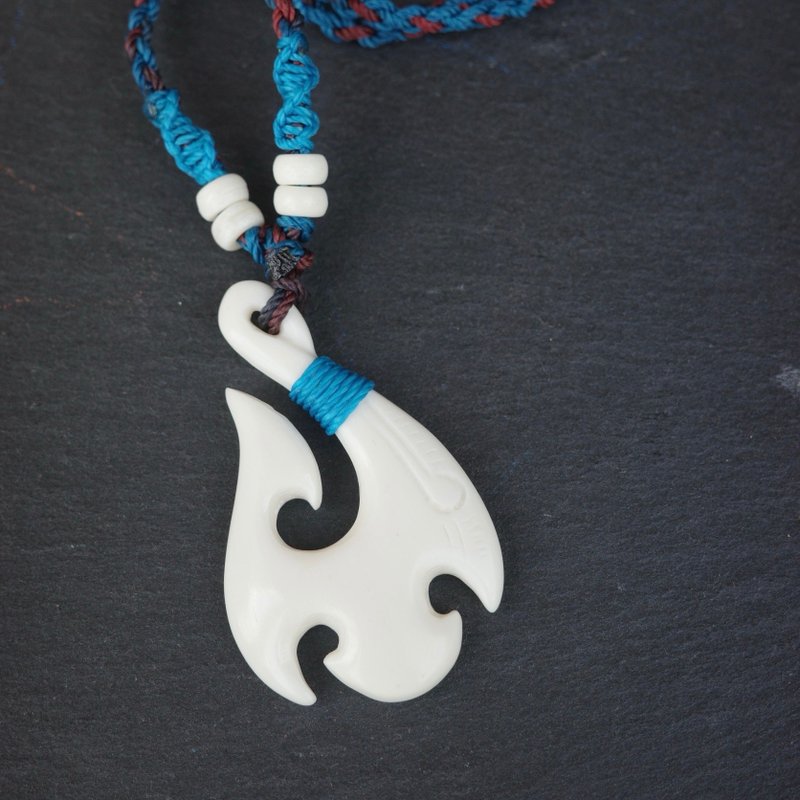 Flame-shaped Maori hook Wax thread kumihimo necklace-red, Brown and blue gradient color - สร้อยคอ - วัสดุอื่นๆ 