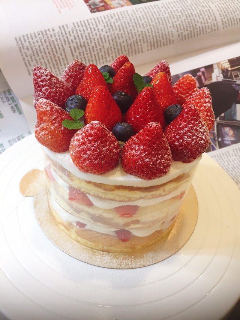 Domineering strawberry cake-5 inches #fresh大湖strawberry#shanti cake - Cake & Desserts - Fresh Ingredients 