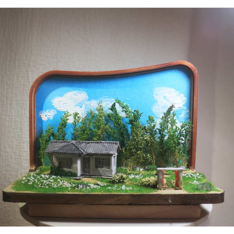 Taiwan . Impression - PinDong ShengLi New Village - Items for Display - Wood Green