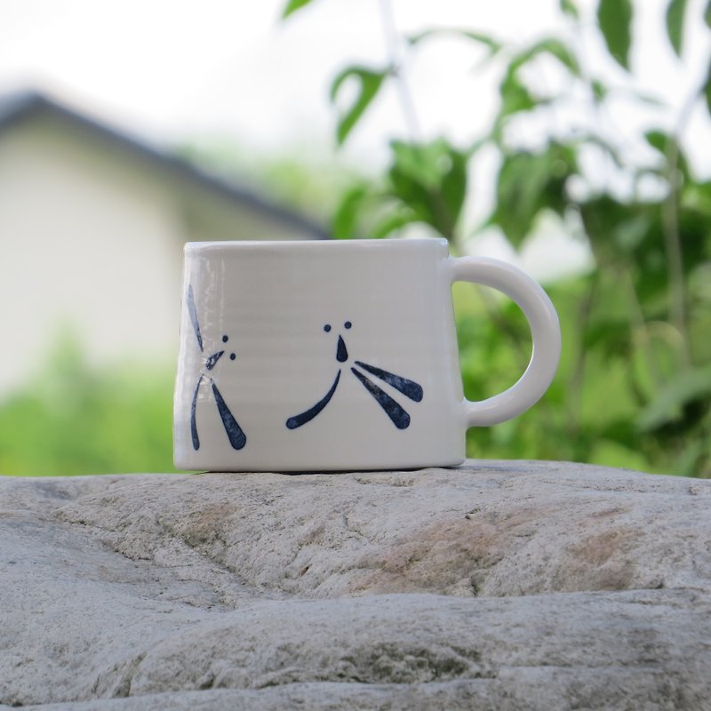 小山形杯 420ml 【生生不息】蜻蜓 - 咖啡杯/馬克杯 - 瓷 白色