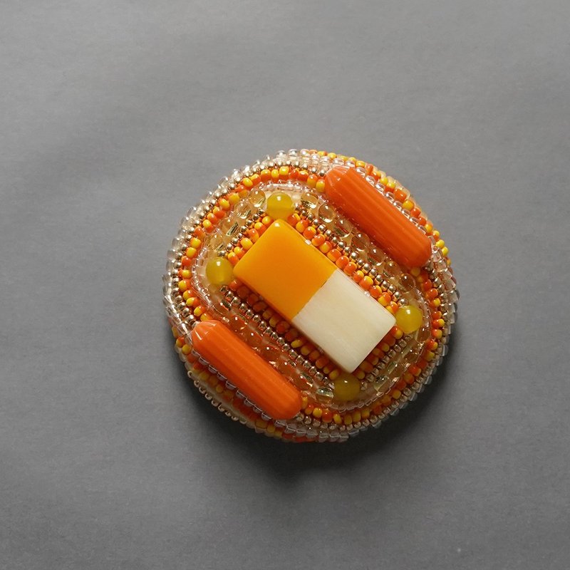 Chatty Brooch Large 7 Beaded Embroidery Brooch Orange Yellow Colorful Unique One of a Kind Christmas - เข็มกลัด - แก้ว สีส้ม