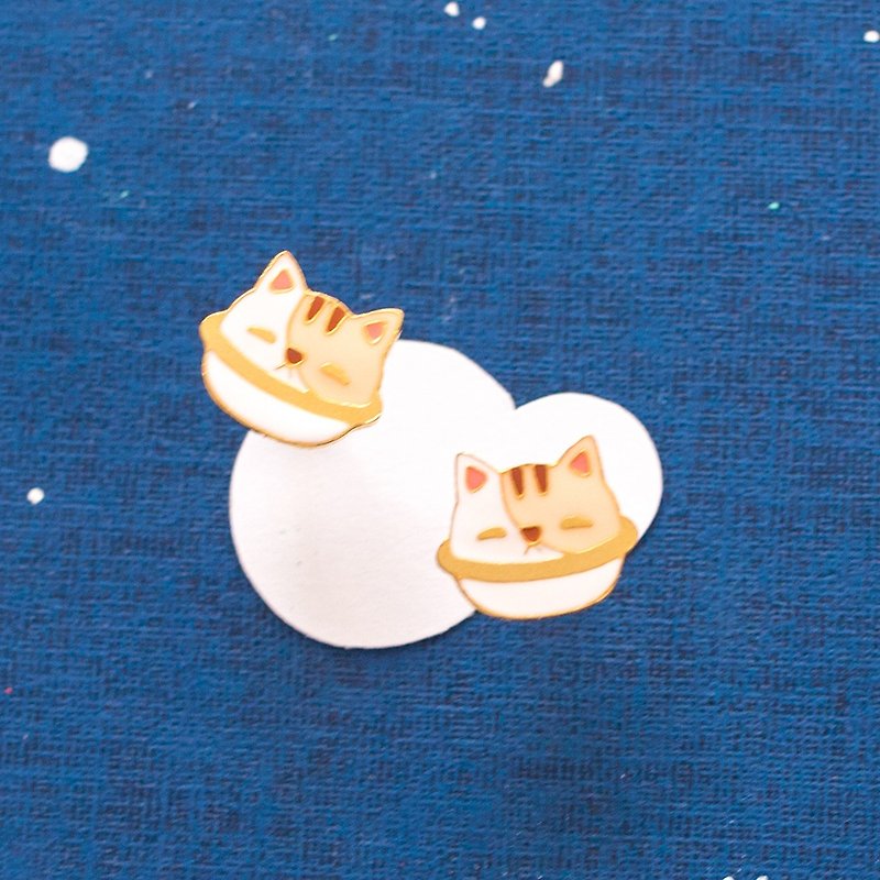Meow Planet Handmade Earrings and Clip-On Cat Birthday Gift - Earrings & Clip-ons - Enamel Multicolor