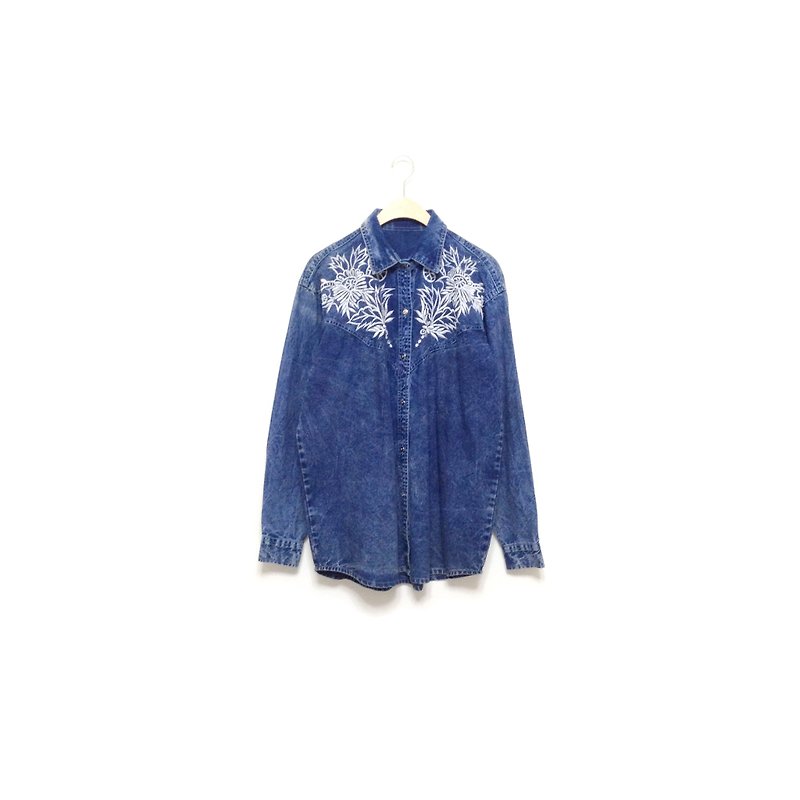 │Thousands of money are hard to buy, know it early │Embroidery denim VINTAGE/MOD'S - Women's Shirts - Other Materials 