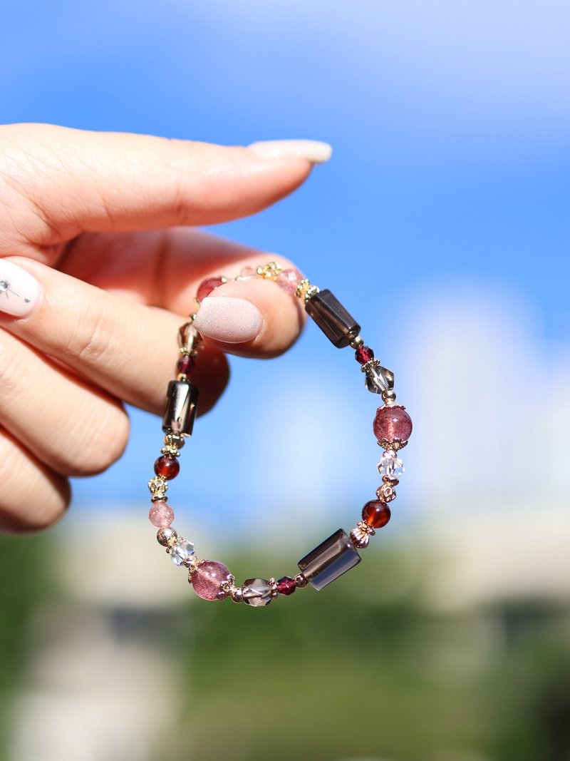 Rose oolong. Citrine pigeon blood red strawberry crystal Stone 14K gold-filled crystal ore design bracelet - Bracelets - Crystal Red