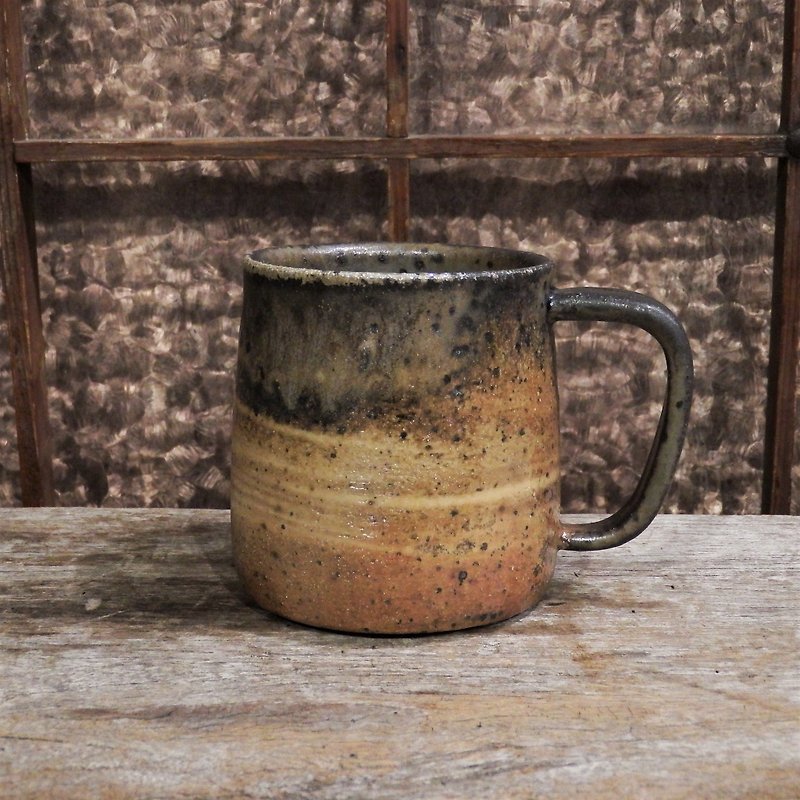 薪焼き土マグカップ/コーヒーカップ - マグカップ - 陶器 ブラック