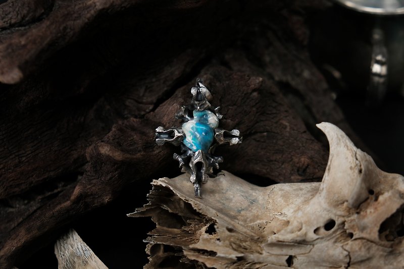 【Mountain Skeleton】The Day of Engraving—Opal Spine Cross Necklace - Necklaces - Silver Silver