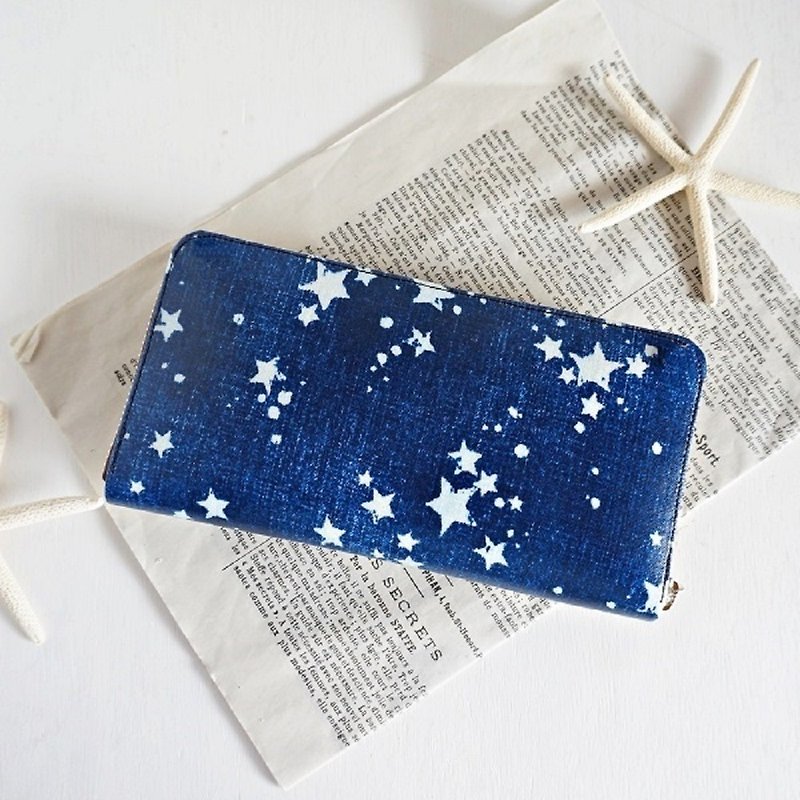 Blue round zipper wallet with denim and star - กระเป๋าสตางค์ - วัสดุอื่นๆ สีน้ำเงิน
