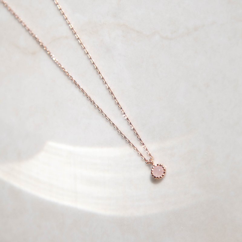 Light pink crystal small disc sterling silver necklace | natural stone | Rose Gold. Light jewelry. gift. Peach blossoms - สร้อยคอ - เงินแท้ หลากหลายสี