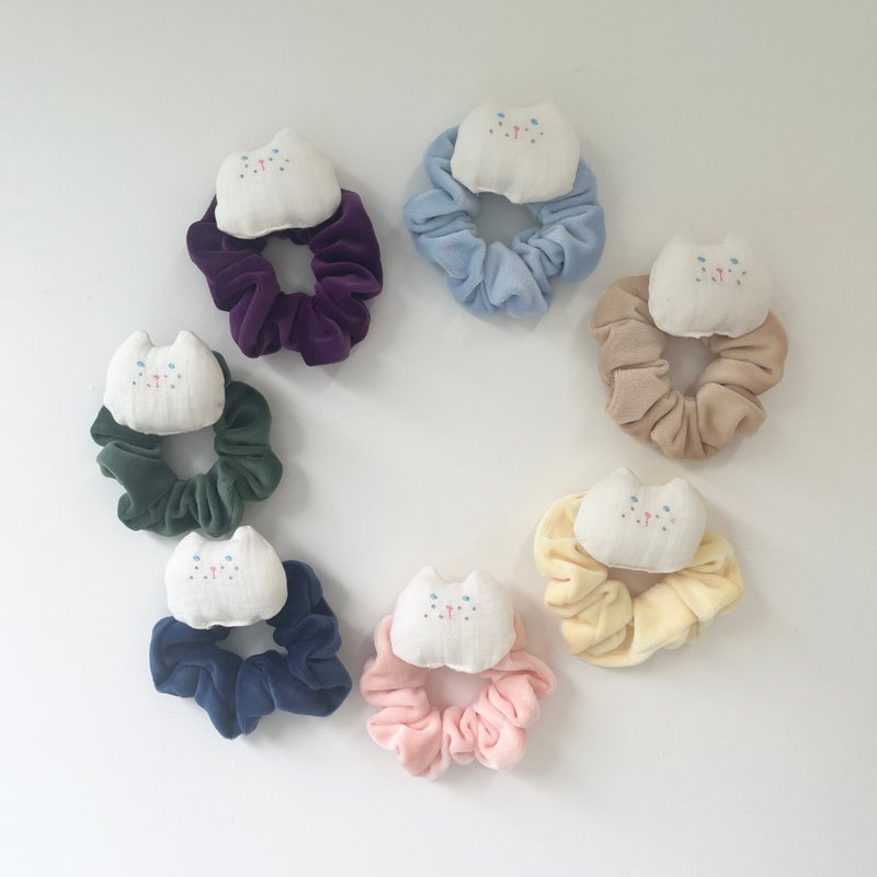 cat. hair ties. Scrunchie. embroidered cat face - เครื่องประดับผม - ผ้าฝ้าย/ผ้าลินิน หลากหลายสี