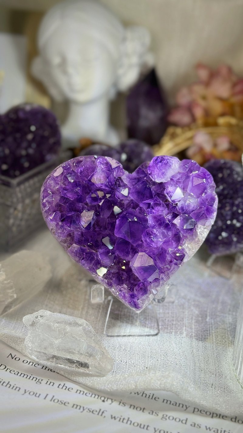 CaiYI&CaiYi Love Amethyst Town Ornaments/Degaussing Purification Treasures/Natural Brazilian Amethyst Town House - ของวางตกแต่ง - คริสตัล 