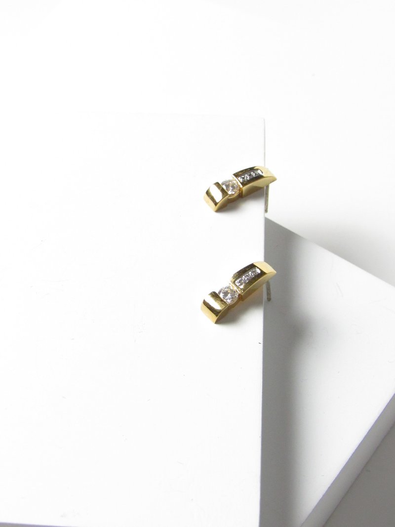 Vintage Gold Vermeil Bar Stud Earrings with Zirconia - 耳環/耳夾/耳骨夾 - 貴金屬 銀色