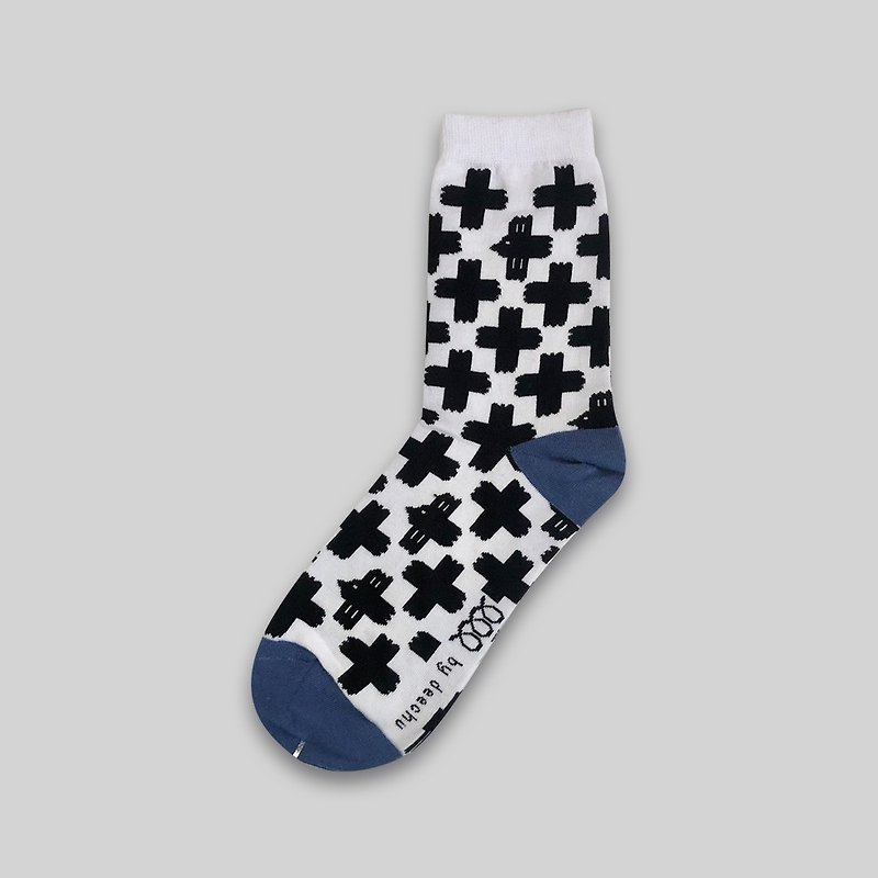 朱緹的豬蹄 FAMILY 品牌印花棉襪【單入 黑白】 - 襪子 - 棉．麻 白色