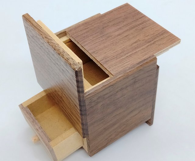 引出し付4回仕掛けキューブ秘密箱 ウォールナット材 パズル箱