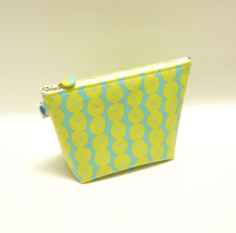 / A string - blue and green / / cosmetic bag / travel bag / small package - กระเป๋าเครื่องสำอาง - กระดาษ สีเหลือง