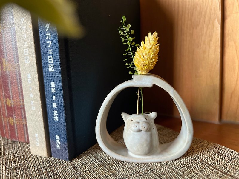 A flower vase-033 meow vase - Pottery & Ceramics - Pottery White