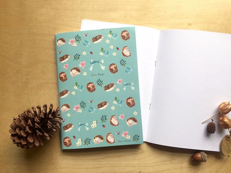 Zoe's forest small hedgehog blank notebook - สมุดบันทึก/สมุดปฏิทิน - กระดาษ สีเขียว