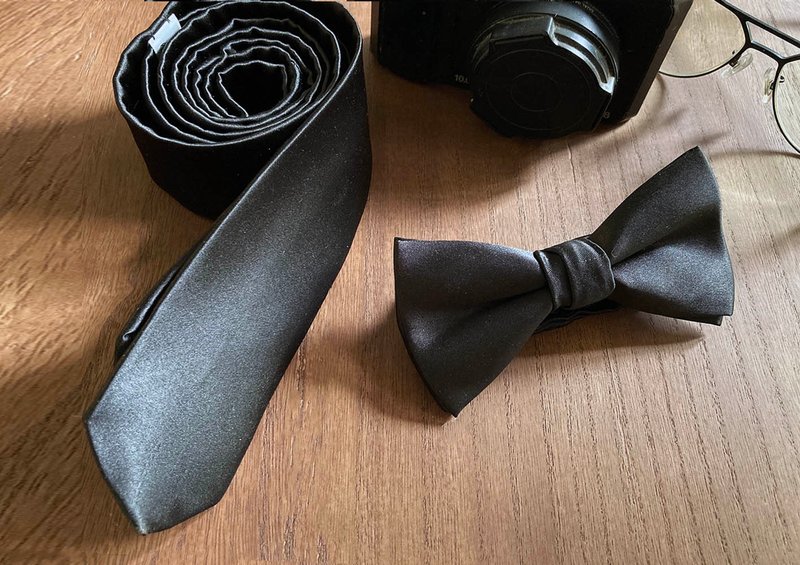 Tuxedo Black Satin / Sportswear / Bow Tie - เนคไท/ที่หนีบเนคไท - เส้นใยสังเคราะห์ สีดำ