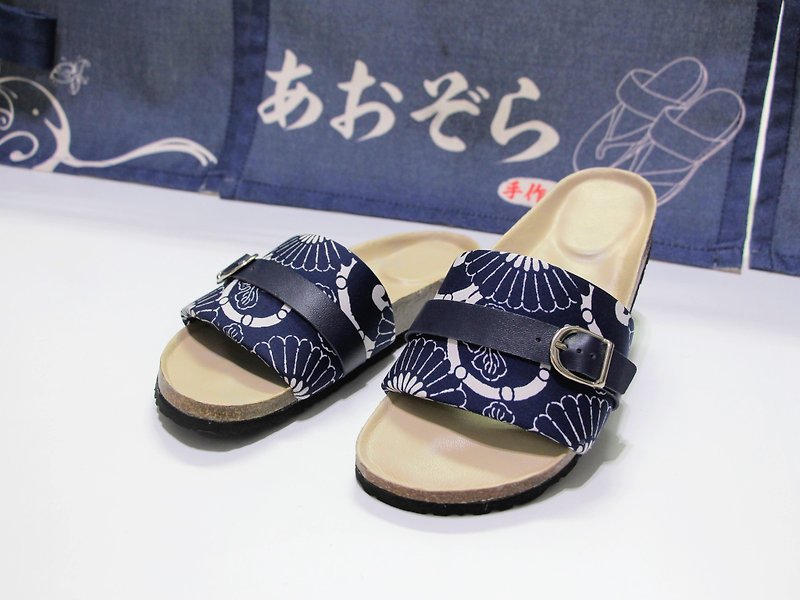 Japanese wind blue - comfortable slippers - รองเท้ารัดส้น - หนังแท้ สีน้ำเงิน
