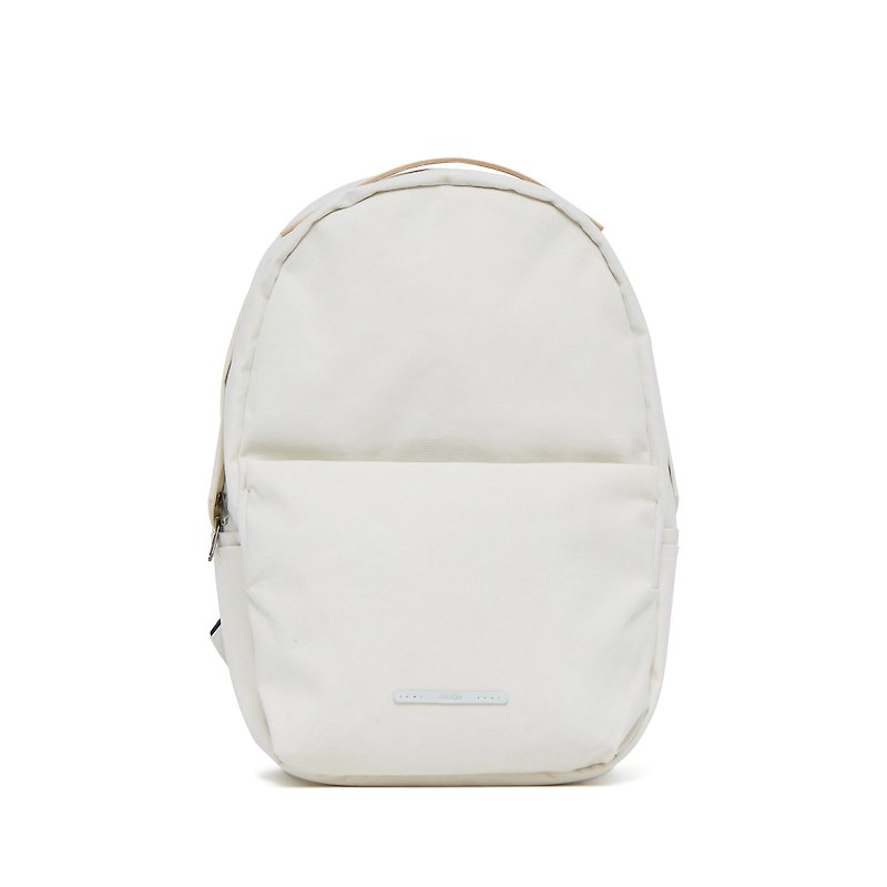 Roaming Series -15吋 Simple Egg Shape Backpack - Bright White - RBP222WH - กระเป๋าเป้สะพายหลัง - ผ้าฝ้าย/ผ้าลินิน ขาว
