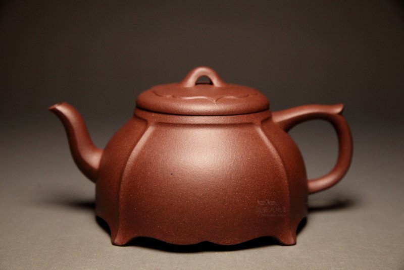 【菱花四方】炎黃大地藝術 龍山堂 四號深井底槽青 270cc - 茶壺/茶杯/茶具 - 陶 咖啡色