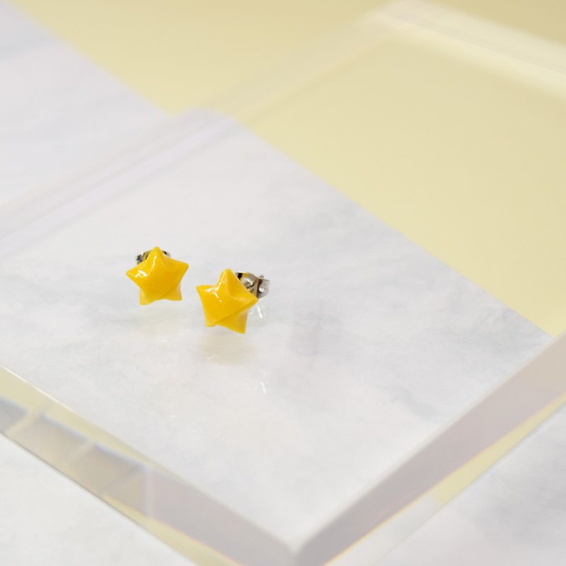 Cute Little Yellow Lucky Star Handmade Earrings - ต่างหู - กระดาษ สีเหลือง