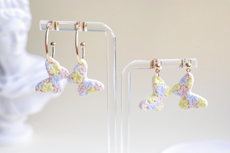 [Handmade Soft Pottery] Colorful Flower Butterfly Stud Clip-On - ต่างหู - ดินเผา หลากหลายสี