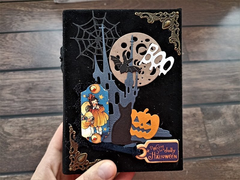 Halloween party journal Witch grimoire for sale Happy haunting for sale - สมุดบันทึก/สมุดปฏิทิน - กระดาษ สีดำ