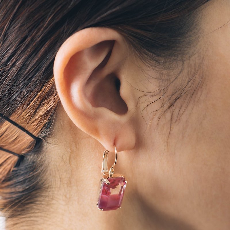 Rose lever back earrings - ต่างหู - แก้ว สึชมพู