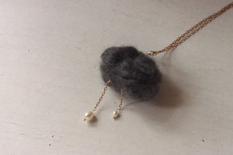 Natural Freshwater Pearl Dark Cloud Raindrop Necklace - Necklaces - Wool Gray