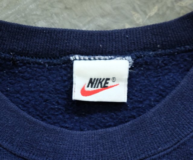 Vintage 90s Nike Big Swoosh Pullover Sweatshirt - สตูดิโอ FNB Vintage  สเวตเตอร์ผู้ชาย - Pinkoi