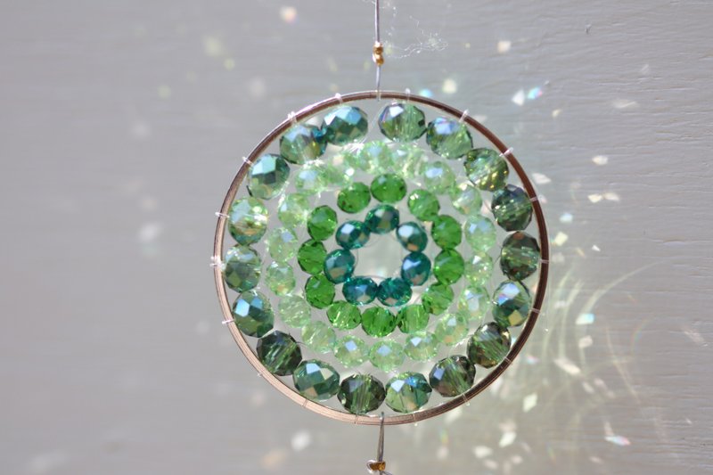 A shining green color mandala made of glass beads. - อื่นๆ - แก้ว สีเขียว