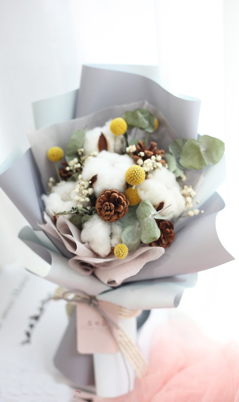 Bouquet. Valentine. Birthday. Dry flowers. Everlasting flowers. No withered flowers. Graduation bouquet. - Dried Flowers & Bouquets - Plants & Flowers White