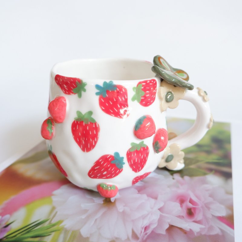 Hand built ceramic cup | strawberry 2 | ceramic handmade mug - แก้วมัค/แก้วกาแฟ - ดินเผา สีแดง