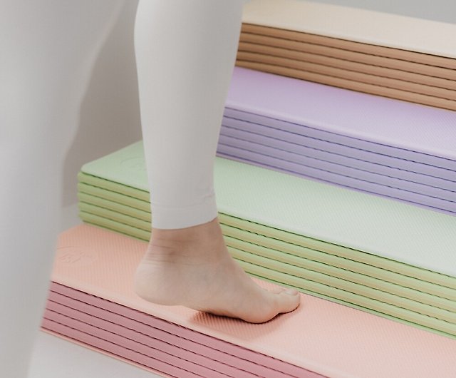 USHaS‧Yoga Healing】Light Storage 12 Folding Yoga Mat 6mm - Cream Light  Yellow New Color Two-color - Shop USHAS Yoga Mats - Pinkoi