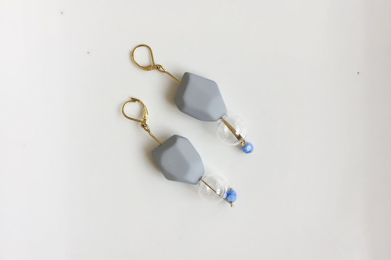 Square Laying Bubble Antique Resin Large Earrings - Earrings & Clip-ons - Other Metals Gray