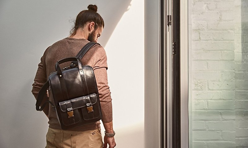 WILL Soft Black Leather Modern Double Zip Backpack Medium - กระเป๋าเป้สะพายหลัง - หนังแท้ สีดำ