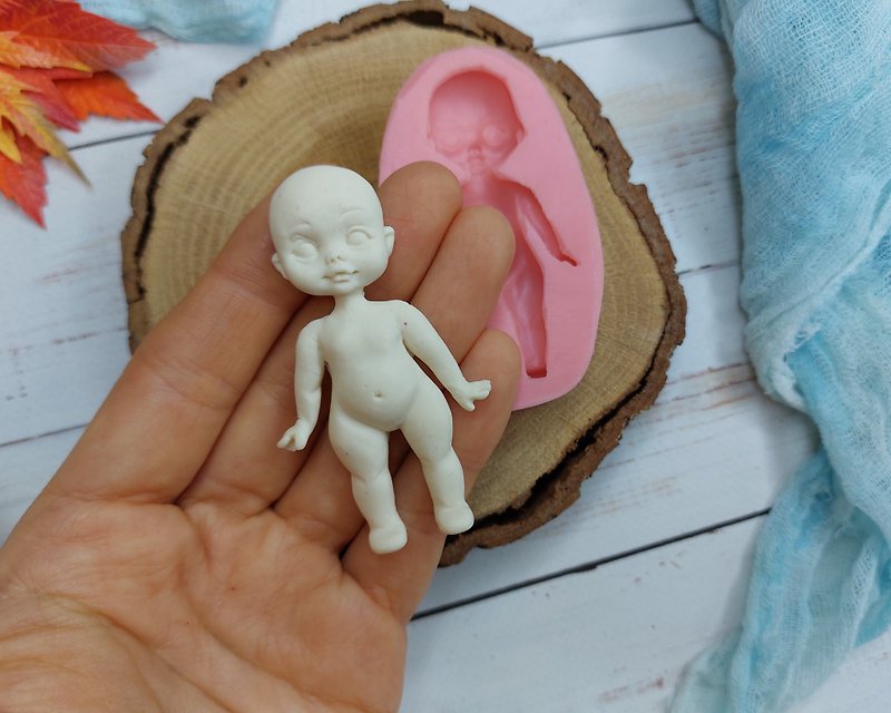 Silicone mold of doll size  6,5x3,3 cm/ 2,4x1,2 inch for clay chocolate fondant - 其他 - 矽膠 紅色