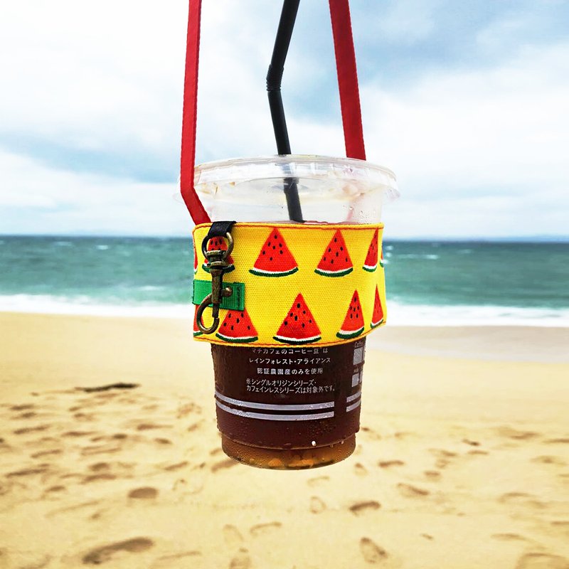 Environmentally friendly beverage cup cover - Keychain storage type - Who ate the watermelon? - ถุงใส่กระติกนำ้ - ผ้าฝ้าย/ผ้าลินิน สีเหลือง