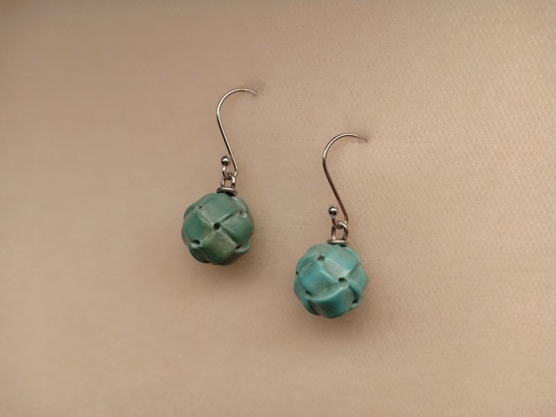 #SD-104 Old turquoise carved earrings - Earrings & Clip-ons - Semi-Precious Stones Green