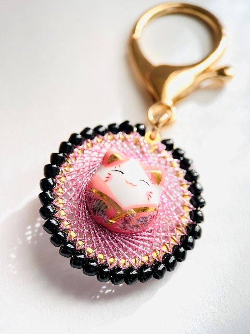 Japanese-style key chain with pink lucky cat and geometric pattern Manga-style c - Keychains - Thread Pink