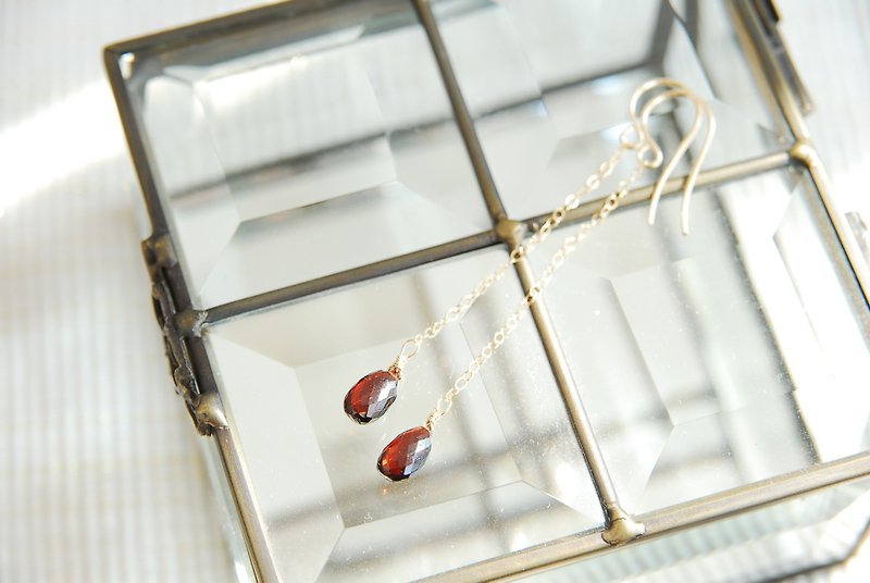 Garnet chain earrings (14 kgf) - Earrings & Clip-ons - Gemstone Red