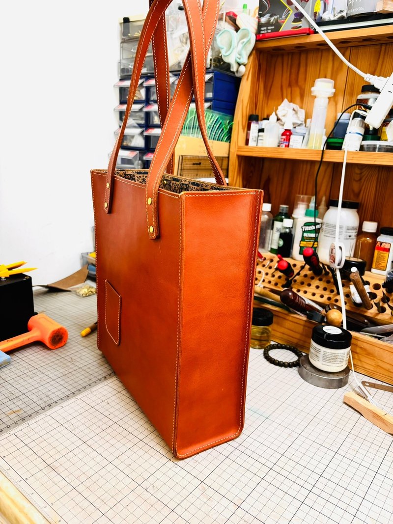 Handmade Genuine Leather Vintage Tote Bag | Italian Full-Grain Leather - กระเป๋าแมสเซนเจอร์ - หนังแท้ 