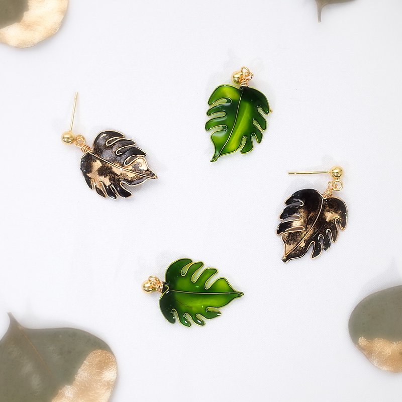 Small Turtle Resin Earrings, Ear Needles and Clip-On - ต่างหู - เรซิน สีเขียว
