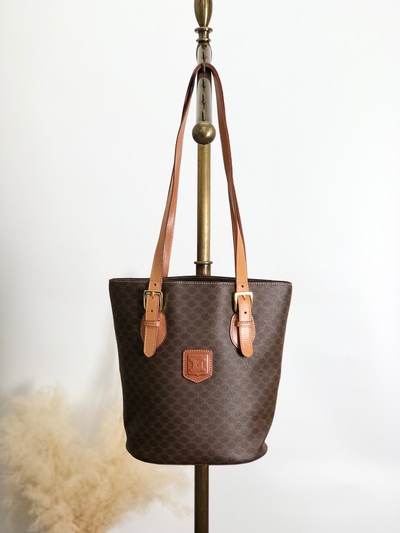 【 日本直送　名牌中古包 】CELINE セリーヌ マカダム トートバッグ ブラウン ロゴ型押し PVC レザー vintage ヴィンテージ wrcpks - 手提包/手提袋 - 防水材質 咖啡色