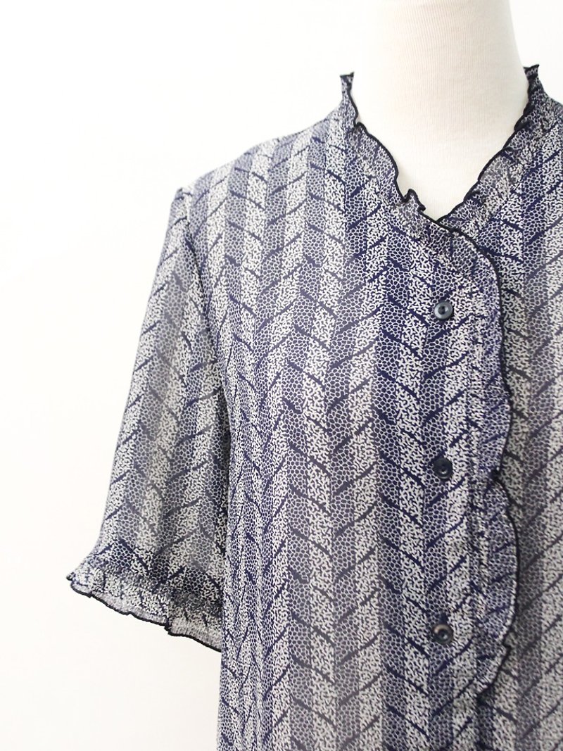 レトロな日本の幾何学的な印刷ダークブルー半袖ヴィンテージシャツヴィンテージブラウス - シャツ・ブラウス - ポリエステル ブルー