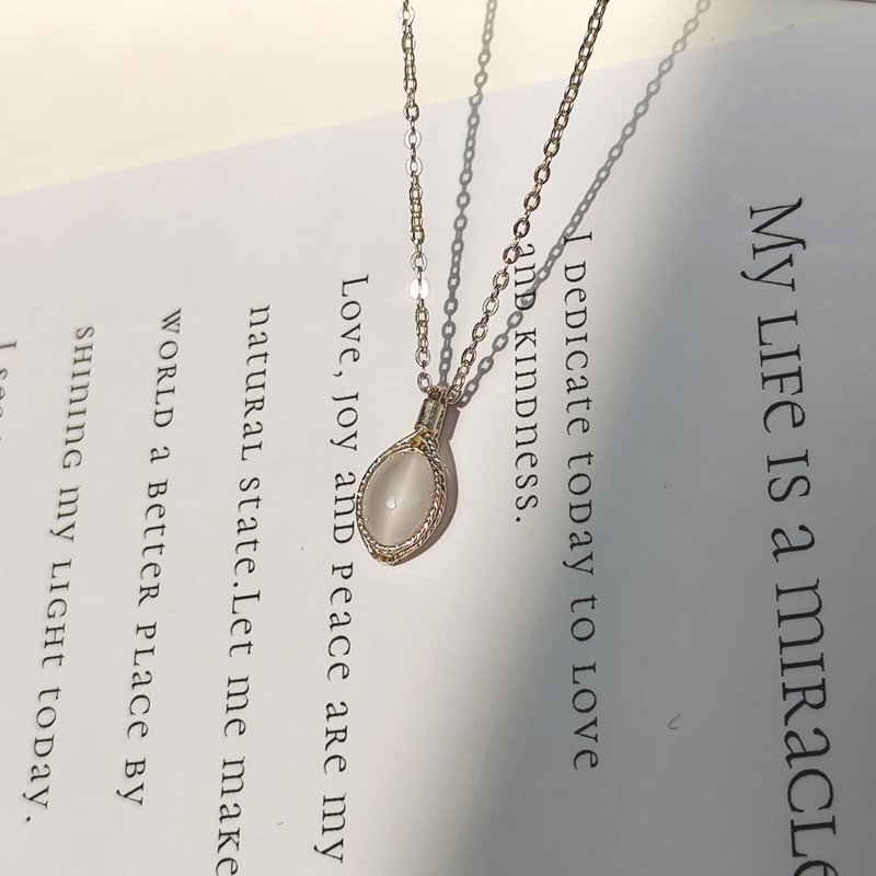 貓眼石吊墜 清透白月光貓眼石項鏈 手工925純銀項鍊 極簡項鏈 - 項鍊 - 半寶石 